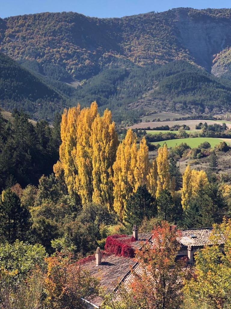 Les Omergues Le Moulin De La Viorne, Gite Avec Piscine Au Coeur De La Nature En Haute-Provence מראה חיצוני תמונה